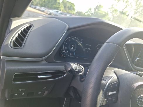 Used 2021 Hyundai Sonata SEL Plus w/ Tech Package FWD image 17