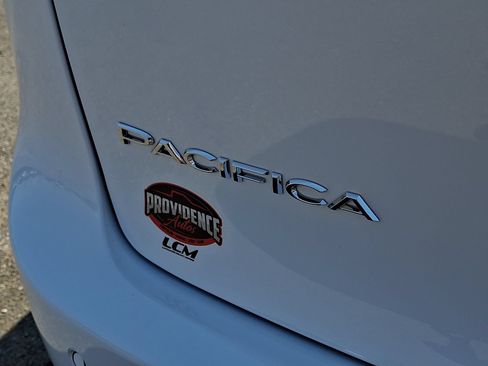 New 2027 Chrysler Pacifica LX FWD image 14