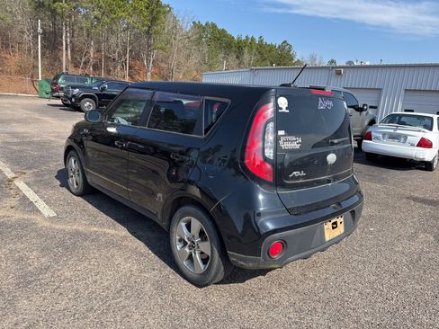 Used 2019 Kia Soul image 5