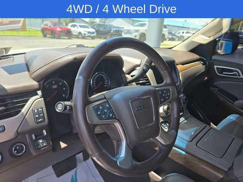 Used 2020 GMC Yukon Denali w/ Denali Premium Package AWD/4WD image 9