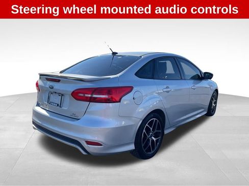 Used 2015 Ford Focus SE w/ SE Sport Package image 5