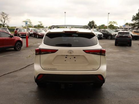 Used 2020 Toyota Highlander L AWD/4WD image 6