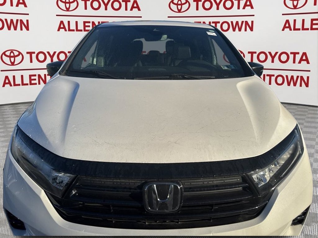 Used 2023 Honda Odyssey Sport image 2