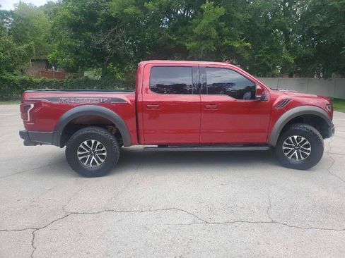 Used 2019 Ford F150 Raptor w/ Equipment Group 802A Luxury image 6