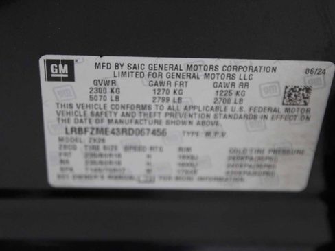 Used 2024 Buick Envision Preferred AWD/4WD image 39