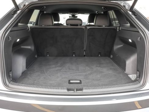 Certified 2024 Volkswagen Atlas Cross Sport SE image 29