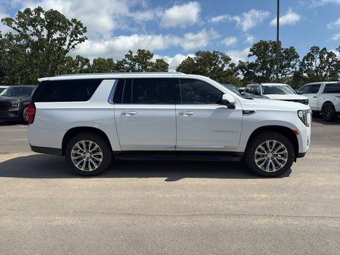 Used 2021 GMC Yukon XL Denali AWD/4WD image 5