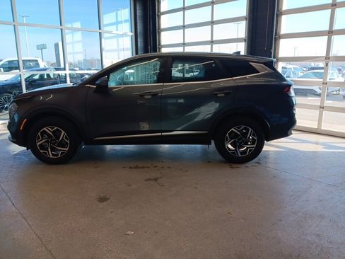Used 2024 Kia Sportage LX image 7