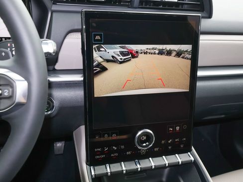 New 2027 GMC Terrain Elevation w/ Elevation Premium Package FWD image 17
