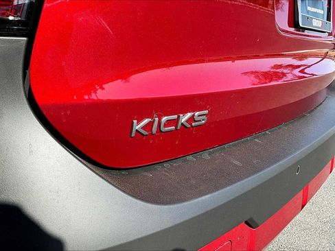 New 2026 Nissan Kicks SR w/ SR Premium Package image 15
