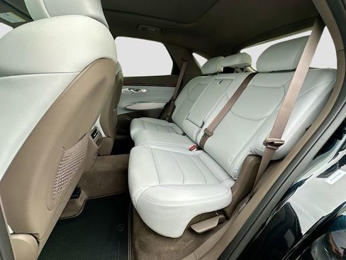 Certified 2026 Genesis GV70 2.5T Advanced image 17