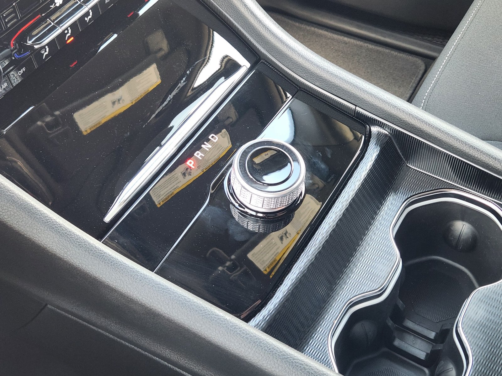 New 2027 Jeep Grand Cherokee Laredo X RWD image 19