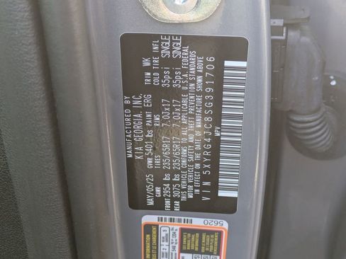 Used 2025 Kia Sorento LX image 24