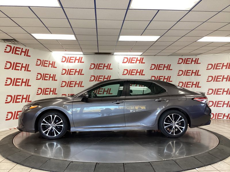 Used 2020 Toyota Camry SE FWD image 4
