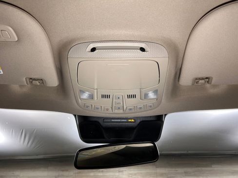 Used 2024 Ford Expedition Max XLT image 18