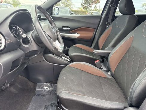 Certified 2020 Nissan Kicks SR image 19