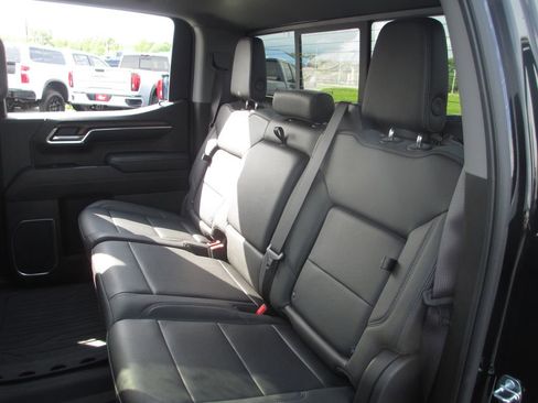 Used 2023 GMC Sierra 1500 SLT w/ SLT Premium Package AWD/4WD image 23