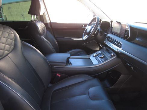 Used 2022 Hyundai Palisade Limited image 9