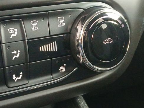 Used 2023 Chevrolet TrailBlazer LT w/ Convenience Package image 16