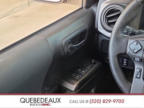 Used 2022 Toyota Tacoma TRD Off-Road RWD image 17
