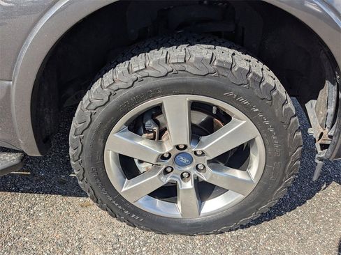 Used 2017 Ford F150 XLT w/ Equipment Group 302A Luxury image 41