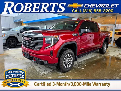Used 2023 GMC Sierra 1500 AT4 w/ Technology Package AWD/4WD image 1
