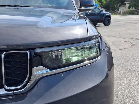 Certified 2022 Jeep Grand Cherokee L Limited AWD/4WD image 9