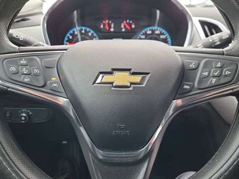 Used 2020 Chevrolet Equinox LS image 8