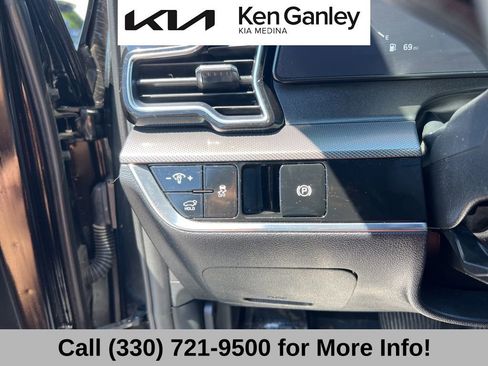 Certified 2023 Kia Sportage SX AWD/4WD image 30