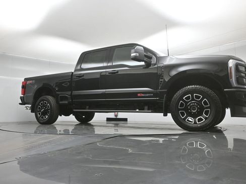 New 2026 Ford F250 Platinum image 44