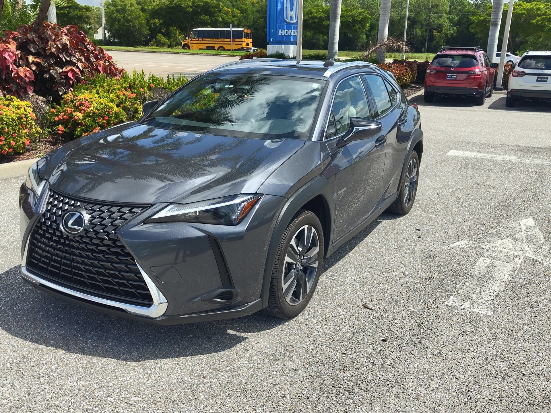 Used 2025 Lexus UX 300h FWD w/ Accessory Package (Z2) image 1