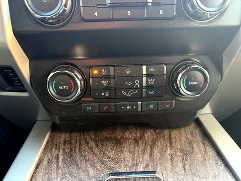 Used 2019 Ford F250 Lariat w/ Lariat Ultimate Package image 29