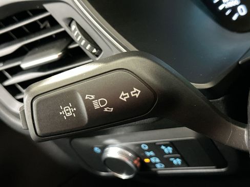 Used 2020 Ford Escape SE image 29