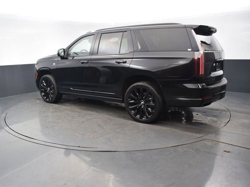 Certified 2026 Cadillac Escalade Platinum Sport w/ LPO, ONYX Package image 4