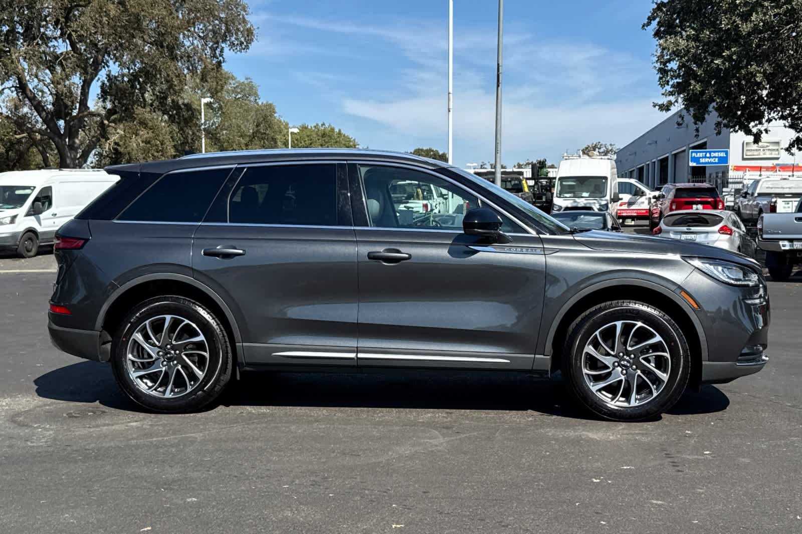 Used 2020 Lincoln Corsair AWD w/ Equipment Group 101A image 8