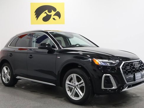 Used 2024 Audi Q5 e Premium Plus w/ Premium Plus Package image 6