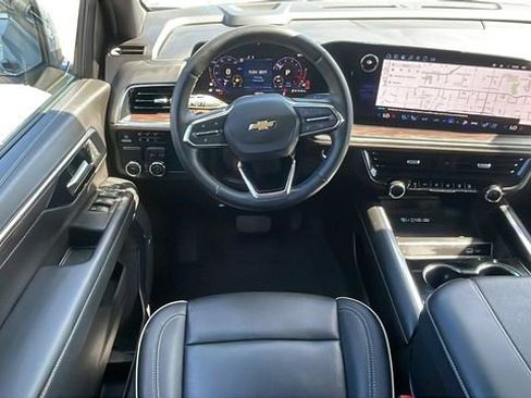 Used 2025 Chevrolet Tahoe Premier image 13