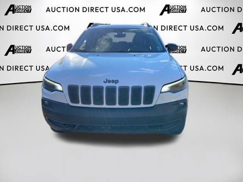 Used 2022 Jeep Cherokee Trailhawk w/ Technology Group B image 2