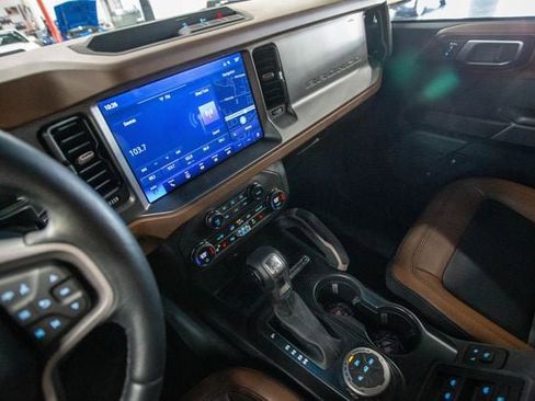 Used 2024 Ford Bronco Outer Banks image 7