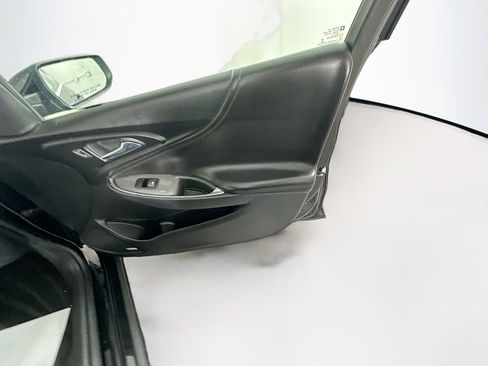 Used 2018 Chevrolet Malibu LT w/ Leather Package image 31