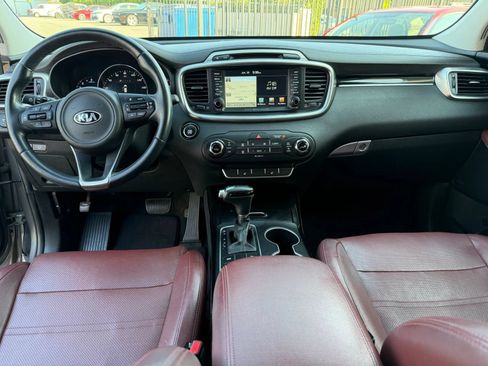 Used 2017 Kia Sorento SX FWD image 42
