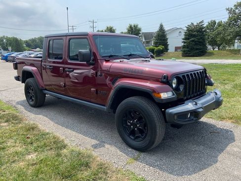 Used 2021 Jeep Gladiator Sport AWD/4WD image 7