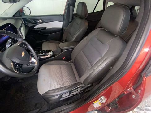 Used 2024 Chevrolet Trax LT w/ Driver Confidence Package FWD image 15