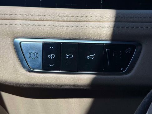 New 2025 Cadillac Escalade IQ Sport 2 w/ LPO, ONYX Package image 19