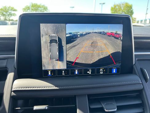Used 2022 Chevrolet Tahoe LT w/ Luxury Package AWD/4WD image 14