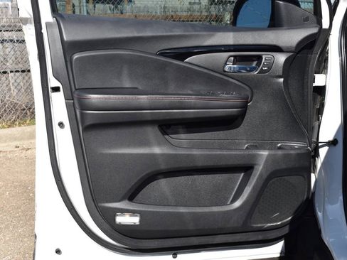 Used 2021 Honda Ridgeline Black Edition image 8