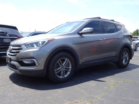 Used 2018 Hyundai Santa Fe Sport FWD image 1