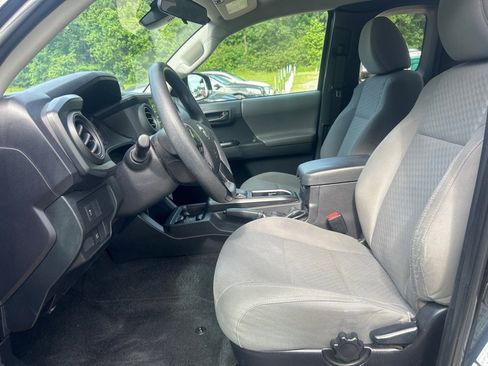 Used 2021 Toyota Tacoma SR AWD/4WD image 8