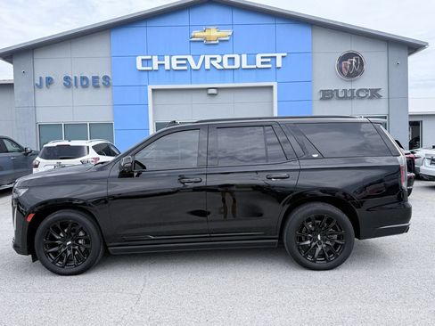 Used 2023 Cadillac Escalade Sport Platinum w/ LPO, ONYX Package AWD/4WD image 4