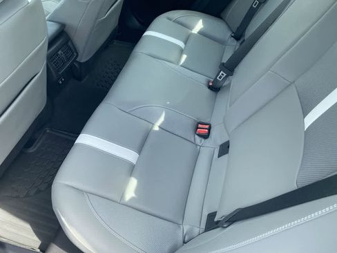 Used 2025 Toyota Camry SE image 21